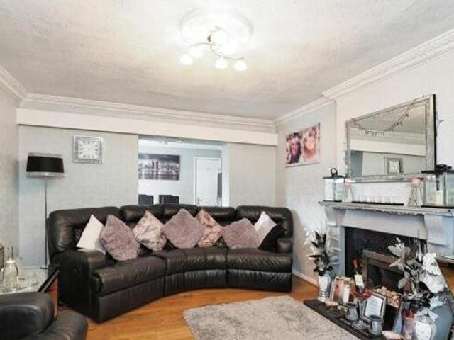 House for sale in Battyeford, Kirklees