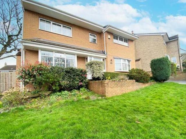 House for sale in Mirfield, West Yorkshire