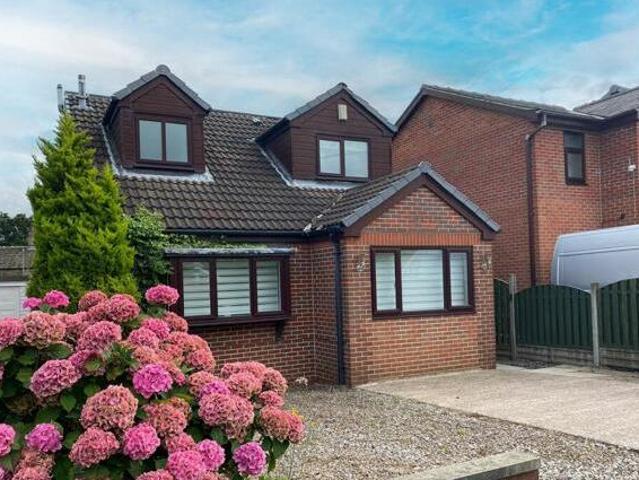 House for sale in Mirfield, West Yorkshire
