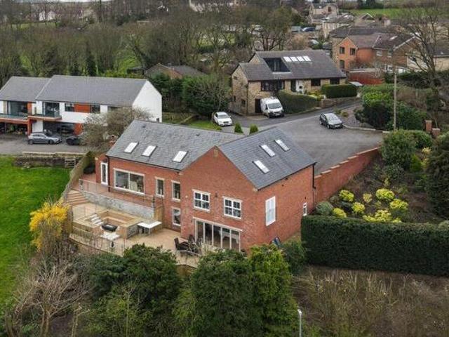 House for sale in Mirfield, West Yorkshire