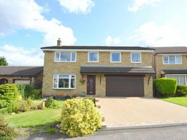 House for sale in Mirfield, West Yorkshire