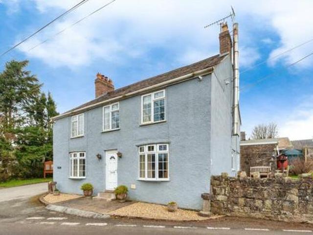 House for sale in Mold
