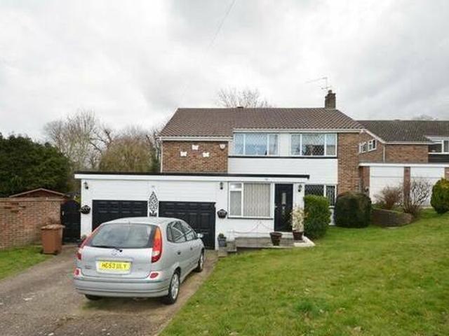 House for rent in Surrey