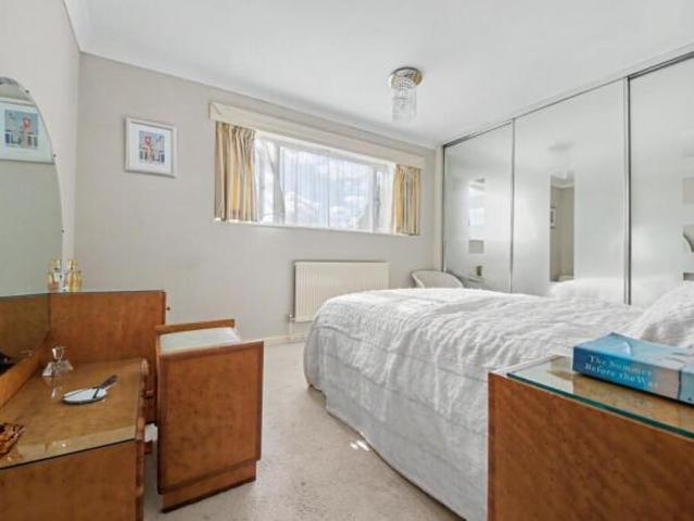 Farm for sale in Midanbury, Southampton