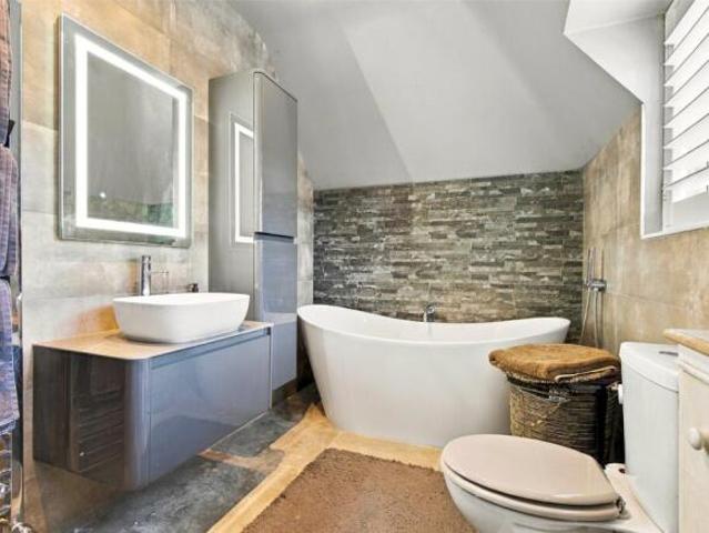 Farm for sale in North Watford, Watford