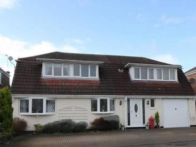 House for sale in Froggatt, East Midlands