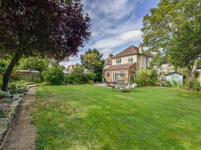 House for sale in New Malden, Greater London