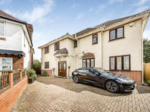 House for sale in New Malden, Greater London