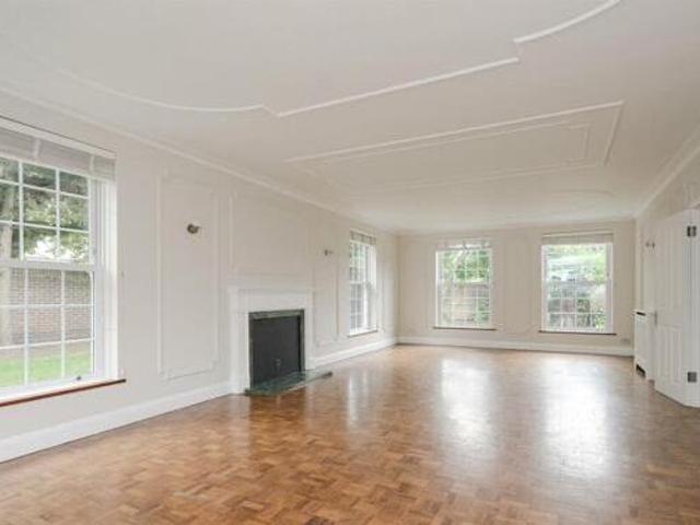 House for sale in Kingston Upon Thames, Greater London
