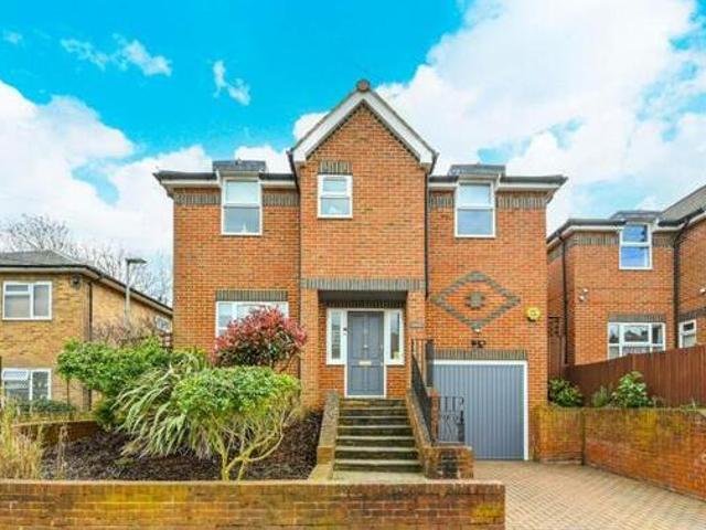 House for sale in New Malden, Greater London