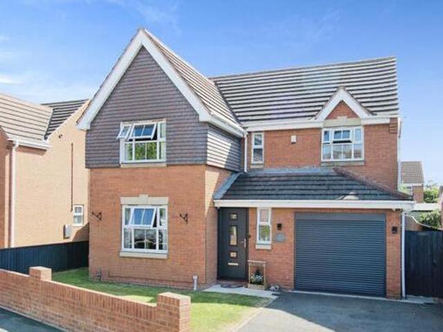 House for sale in Grimsby, Greater Lincolnshire