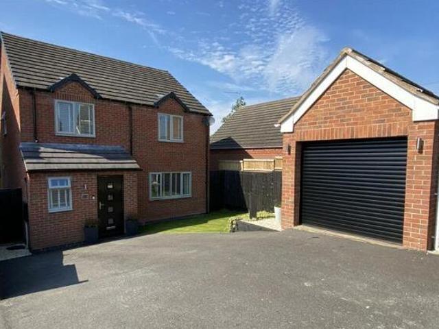 House for sale in Swadlincote, South Derbyshire