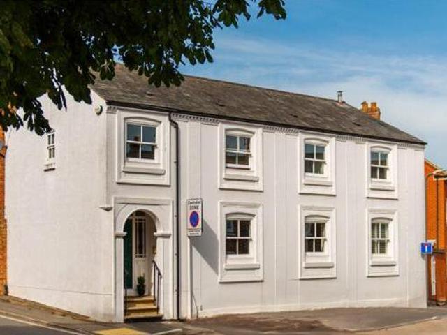 House for sale in Newport Pagnell