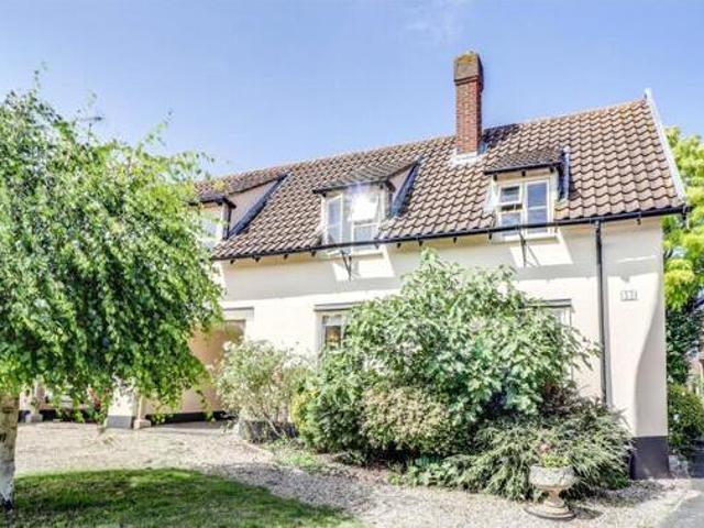 House for sale in Noak Bridge, Essex