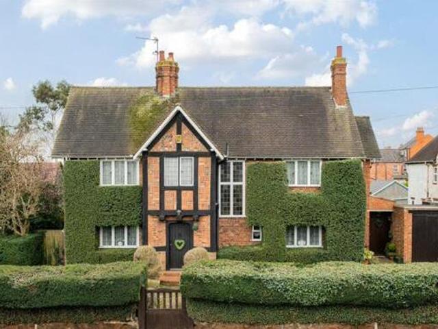 House for sale in Northampton, Northamptonshire