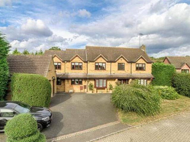 House for sale in Northampton, Northamptonshire