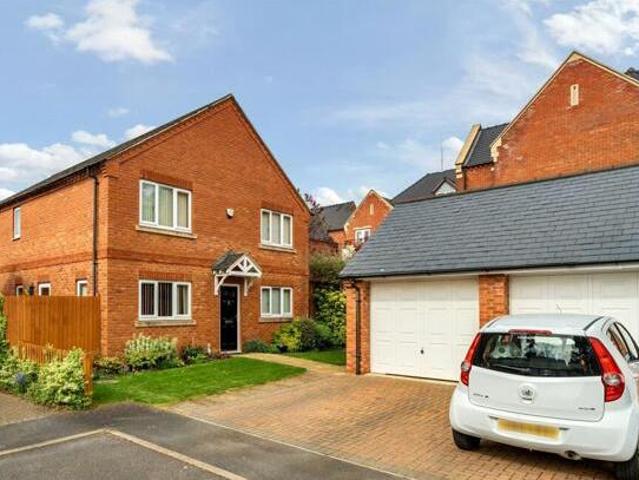 House for sale in Northampton, Northamptonshire