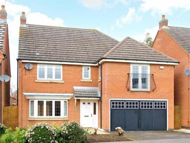 House for sale in Northampton, Northamptonshire