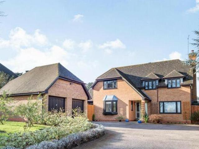 House for sale in Northampton, Northamptonshire