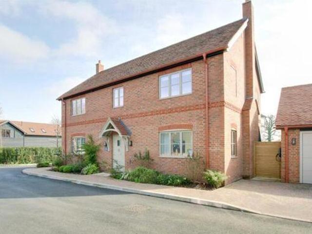 House for sale in Potters Bar, Hertfordshire