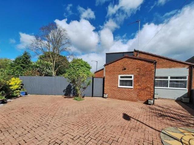 House for sale in Camp Hill, Warwickshire