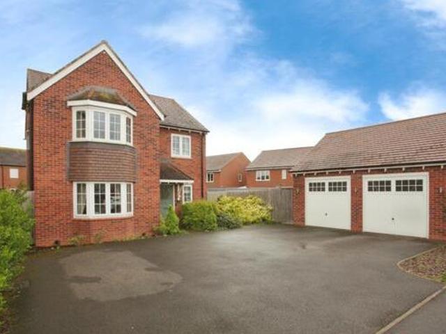 House for sale in Camp Hill, Warwickshire