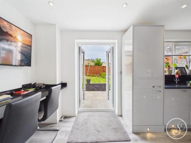 Farm for sale in Whinmoor, West Yorkshire