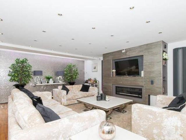 House for sale in Yorkshire And The Humber