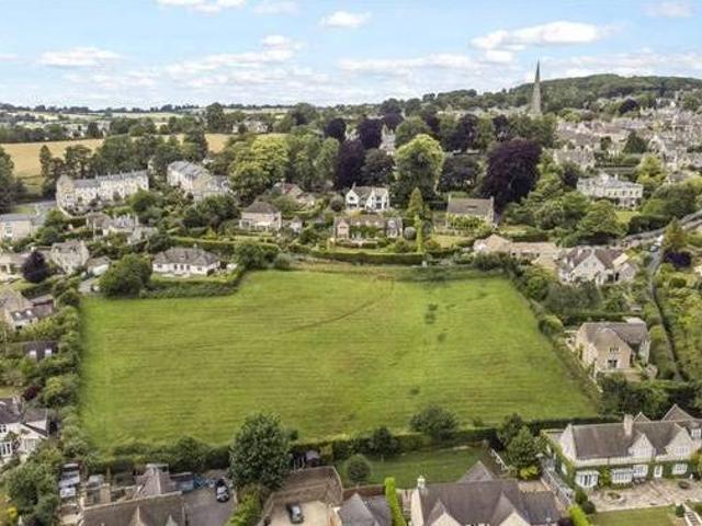 House for sale in Gloucestershire