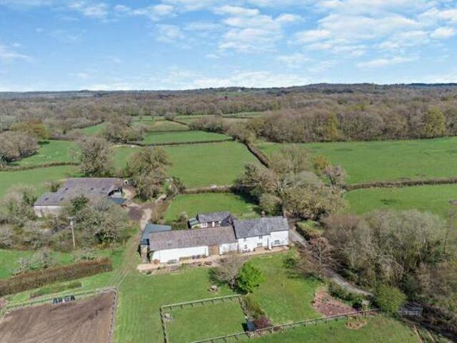 House for sale in Weir Quay, Devon