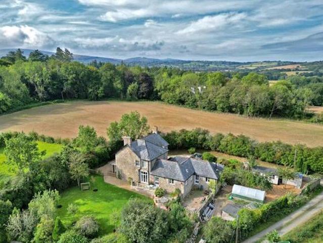 House for sale in Weir Quay, Devon