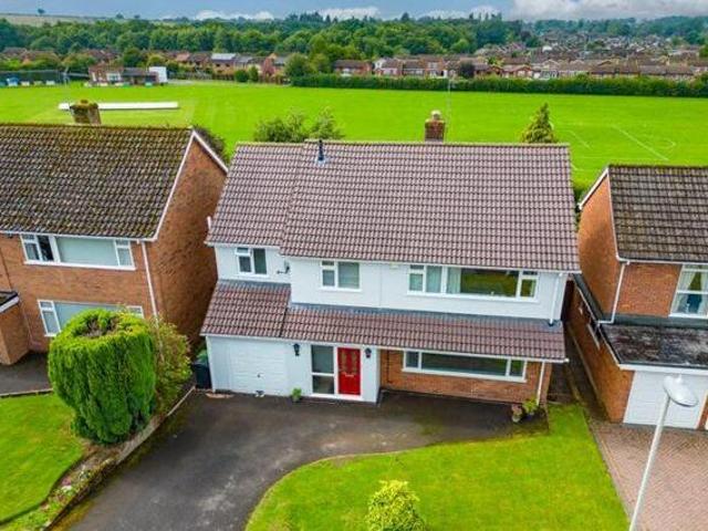 House for sale in Stourbridge, West Midlands