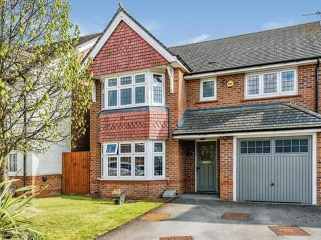 House for sale in Roby Mill, Lancashire