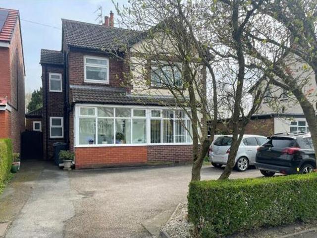 House for sale in Roby Mill, Lancashire