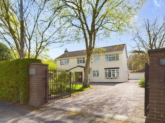 House for sale in Roby Mill, Lancashire