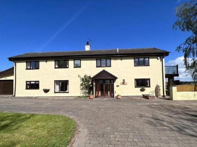House for sale in Roby Mill, Lancashire