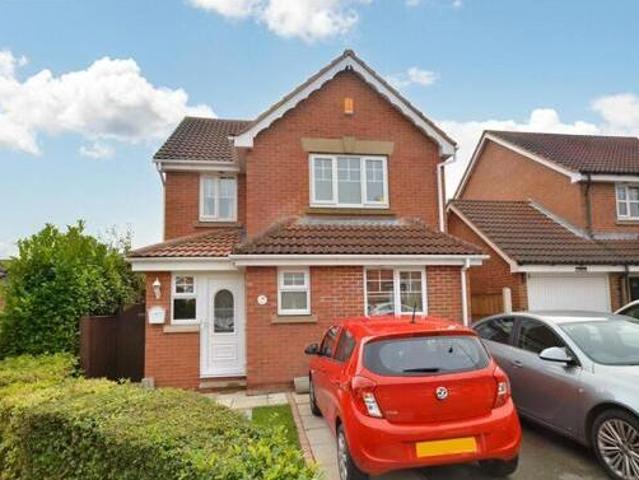 House for sale in Ossett, West Yorkshire