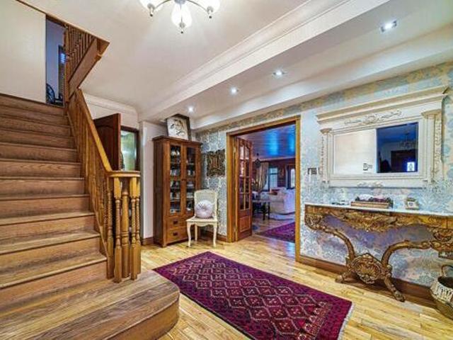 House for sale in Isleworth, Greater London
