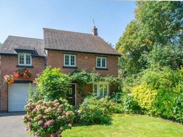 House for sale in Overslade, New Bilton