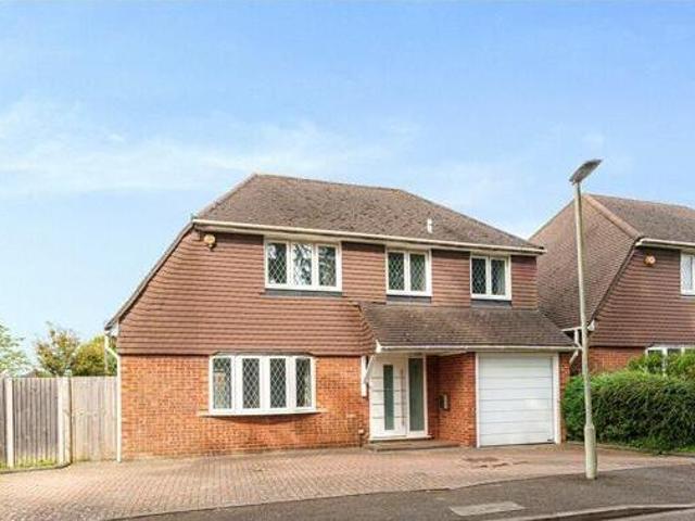House for sale in Watford Heath, North Watford