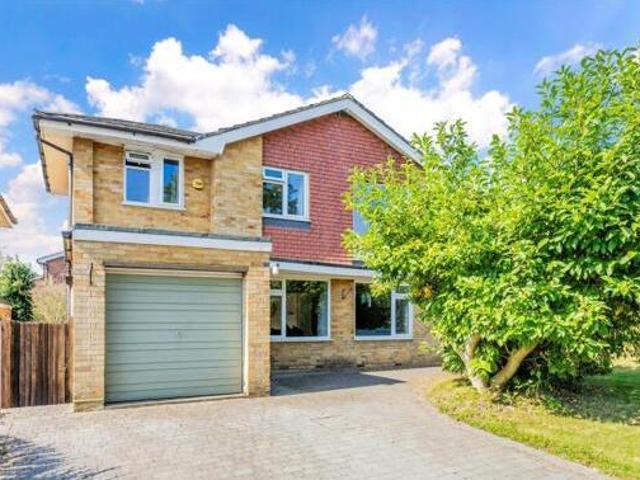 House for sale in Oxted, Hillview