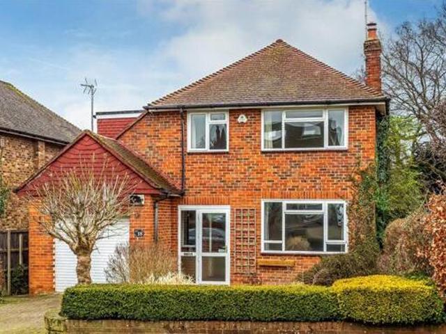 House for sale in Oxted, Hillview