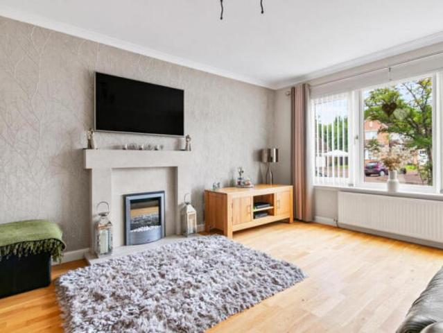 Farm for sale in Darnley, Scotland