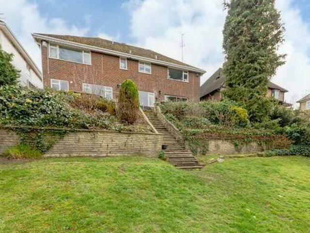 House for rent in Surrey