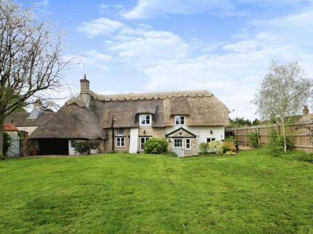 House for sale in Hampton Green, Cambridgeshire