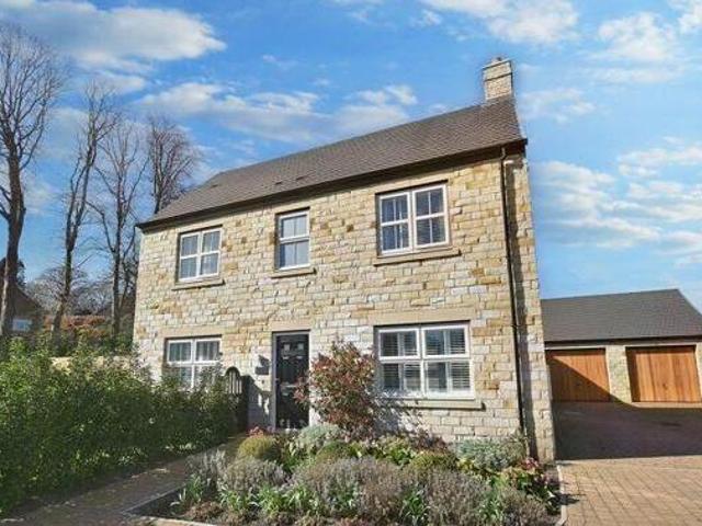 House for sale in Alnwick, Northumberland