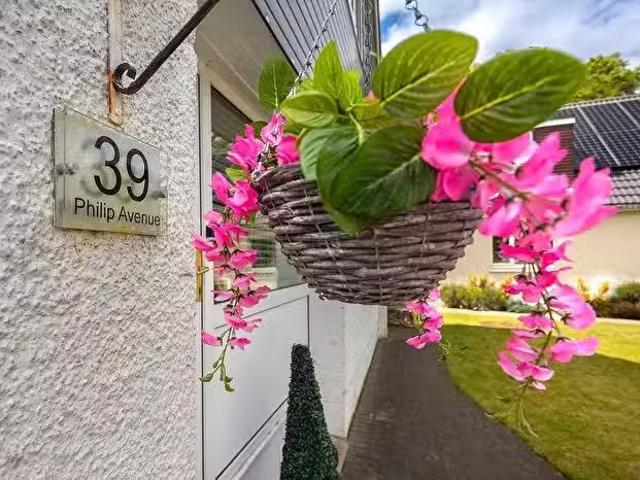 House for sale in Linlithgow Bridge