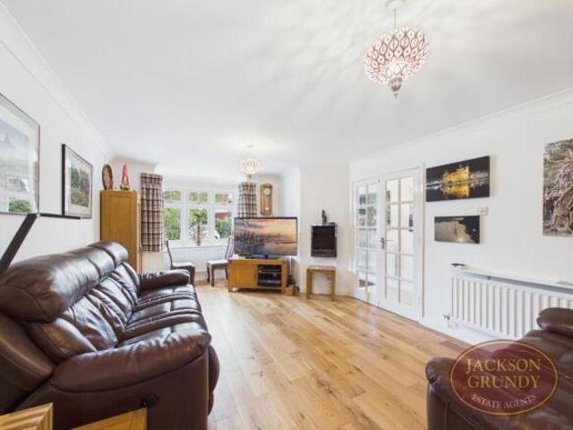 Farm for sale in Billing, West Northamptonshire