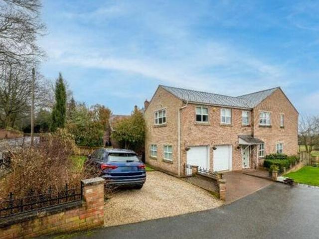 House for sale in Pontefract, West Yorkshire
