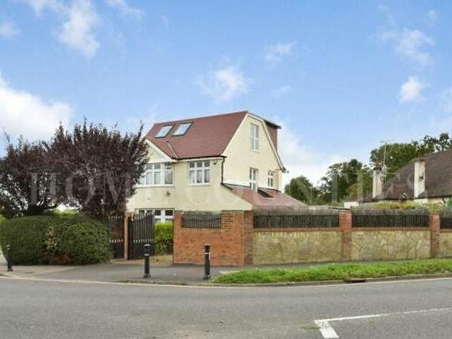 House for sale in Potters Bar, Hertsmere